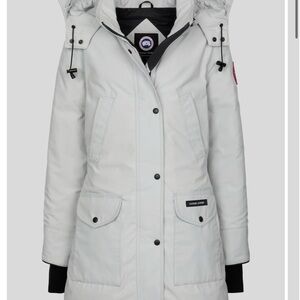 Canada Goose Women's Light Gray Ski Jacket